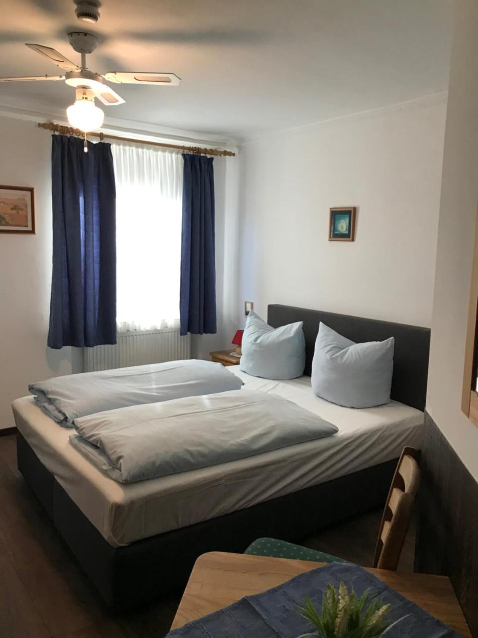 Hotel Guntia Günzburg Esterno foto
