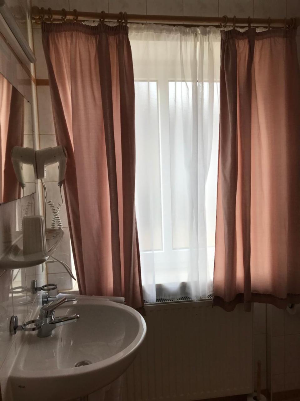 Hotel Guntia Günzburg Esterno foto
